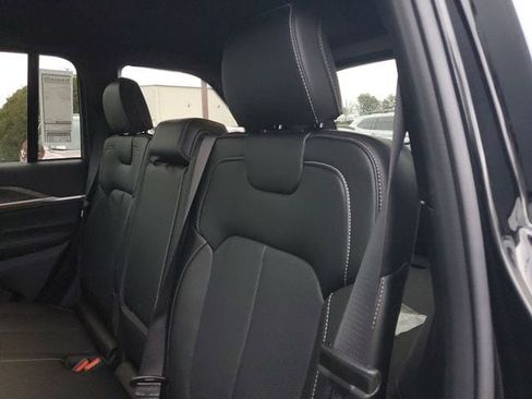 New 2026 Jeep Grand Cherokee Limited AWD/4WD image 14