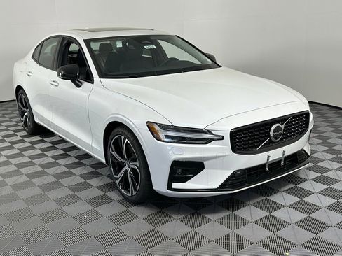 New 2024 Volvo S60 B5 Core w/ Climate Package image 2