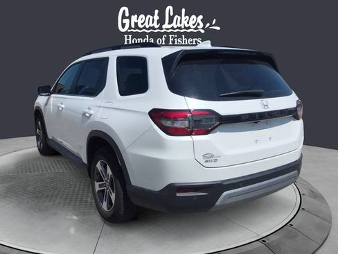 Used 2025 Honda Pilot EX-L image 3