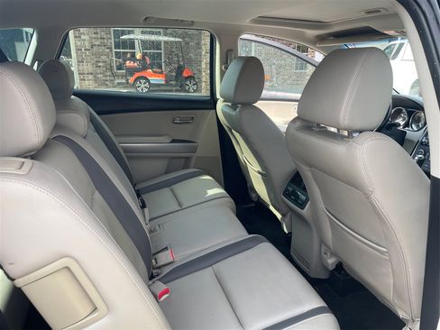 Used 2010 MAZDA CX-9 Grand Touring w/ Moonroof & Bose Audio Pkg image 10