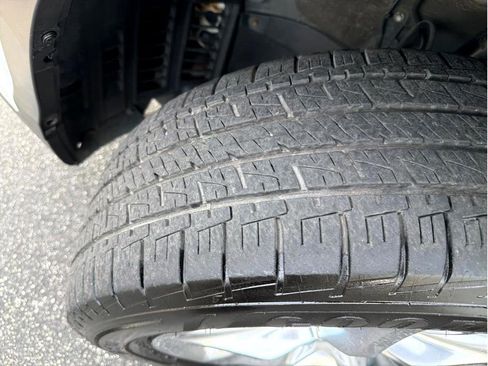 Used 2014 Toyota Highlander Limited image 26