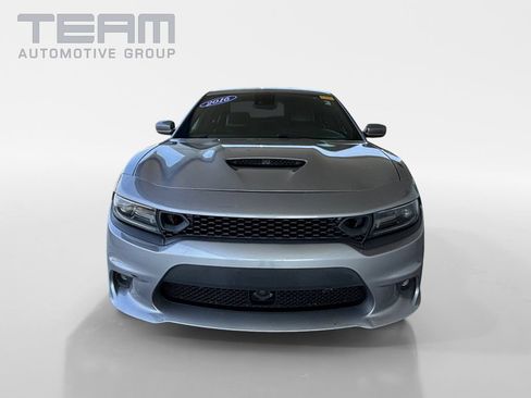 Used 2016 Dodge Charger R/T Scat Pack w/ Technology Group RWD image 2