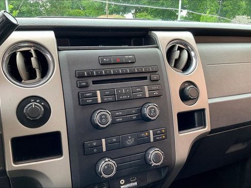 Used 2011 Ford F150 XLT w/ XLT Chrome Pkg AWD/4WD image 28