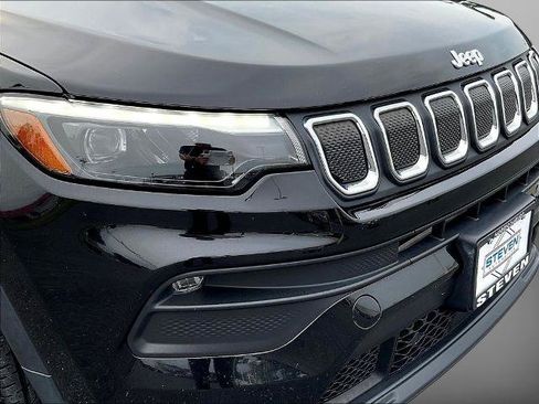 Used 2022 Jeep Compass Latitude w/ Sun and Sound Group AWD/4WD image 39