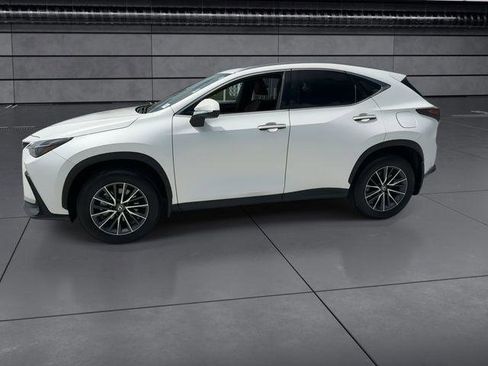 Certified 2025 Lexus NX 250 FWD w/ Towing Package (2000 Lbs) image 5