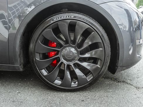 Used 2022 Tesla Model Y Performance AWD/4WD image 4