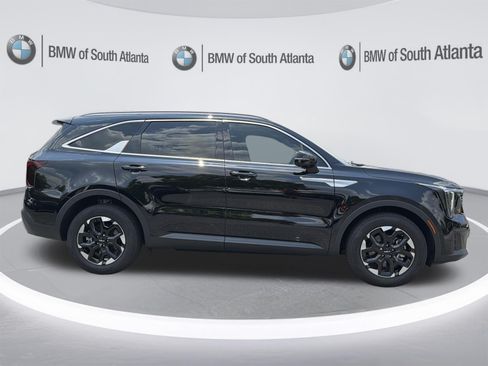 Used 2025 Kia Sorento S FWD image 26