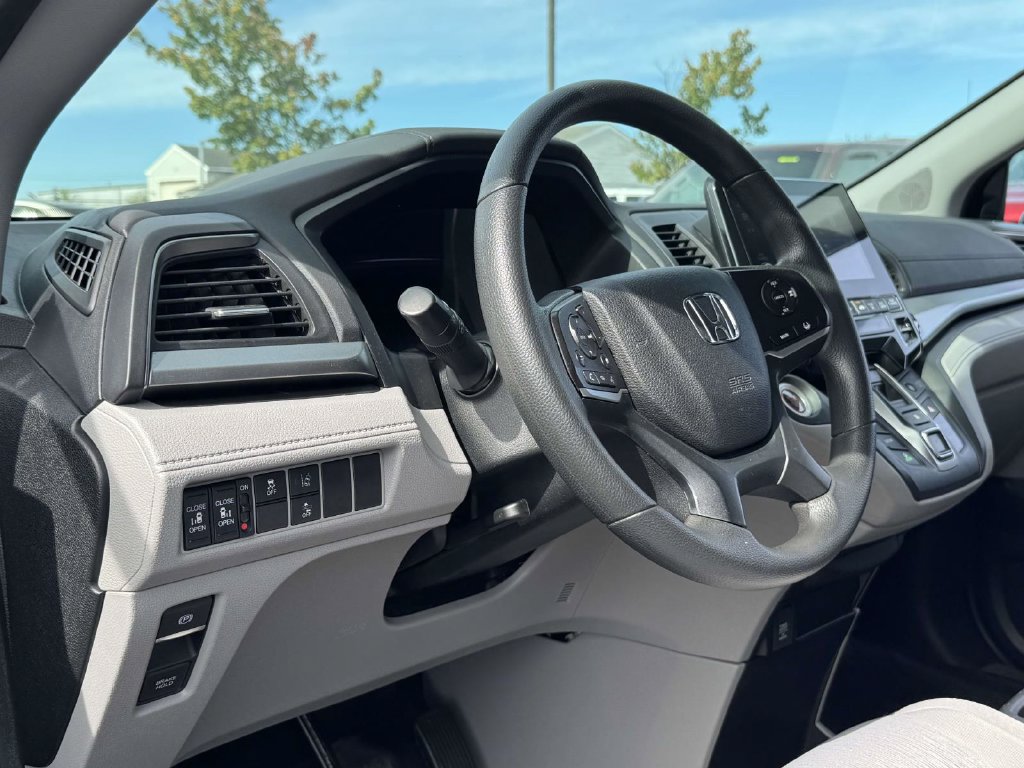 Used 2019 Honda Odyssey EX image 2