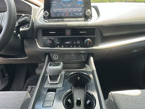 Certified 2023 Nissan Rogue SV AWD/4WD image 19