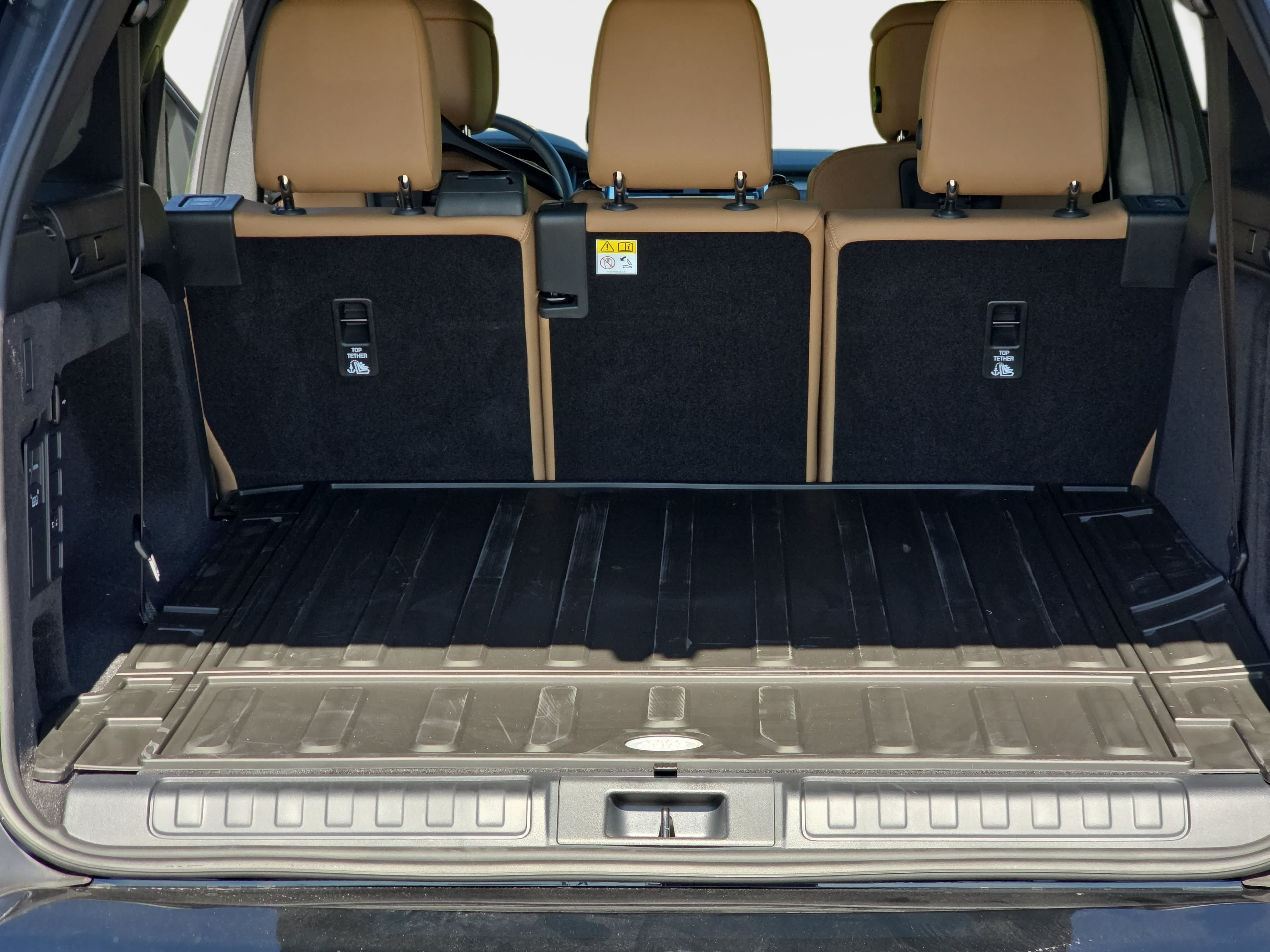 New 2026 Land Rover Discovery Dynamic SE AWD/4WD image 12