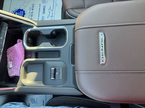 New 2026 GMC Sierra 2500 Denali w/ Denali Reserve Package image 24