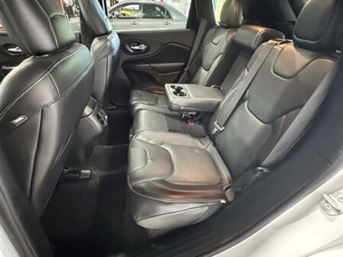Used 2016 Jeep Cherokee Limited AWD/4WD image 8