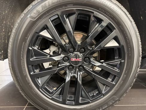 Used 2021 GMC Yukon Denali w/ Denali Premium Package AWD/4WD image 7