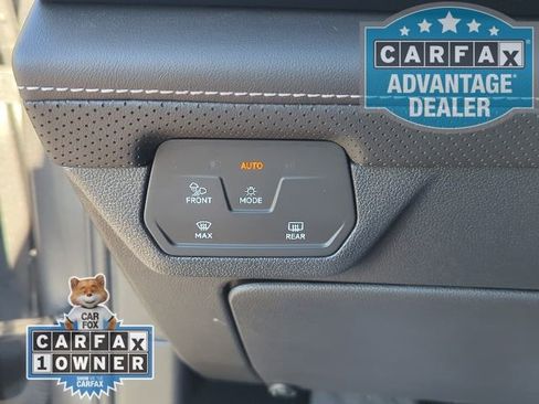 Used 2024 Volkswagen Atlas SE image 13