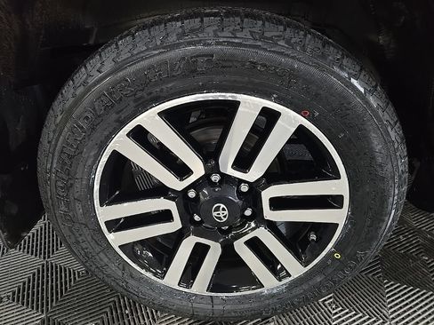 Used 2021 Toyota 4Runner Limited AWD/4WD image 14