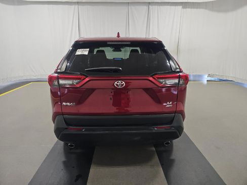 Used 2023 Toyota RAV4 LE AWD/4WD image 5