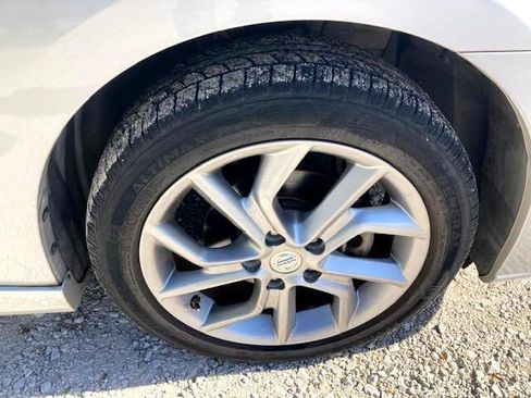 Used 2013 Nissan Sentra SR w/ Driver Pkg image 12