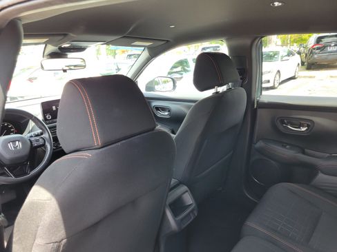 Used 2024 Honda HR-V Sport image 12