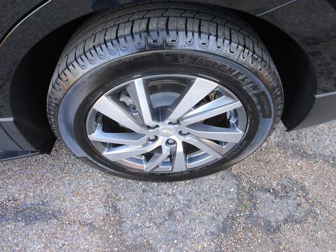 Used 2022 Chevrolet Equinox Premier image 10