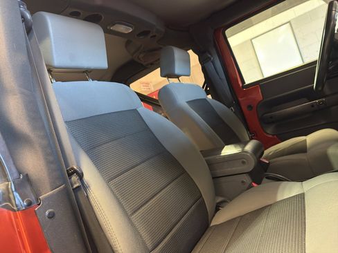 Used 2009 Jeep Wrangler X image 21