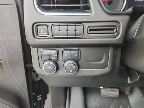 Certified 2021 Chevrolet Suburban RST AWD/4WD image 23