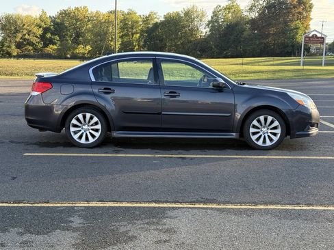 Used 2011 Subaru Legacy 2.5i Limited image 7