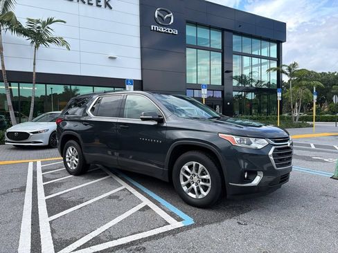 Used 2019 Chevrolet Traverse LT FWD image 3