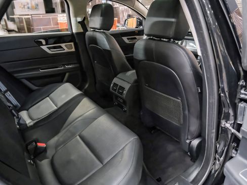 Used 2020 Jaguar XF Prestige image 34