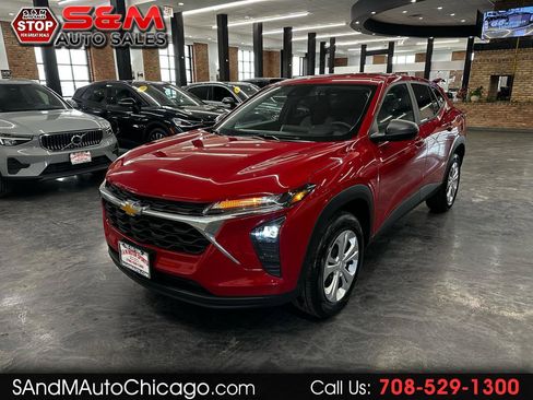 Used 2026 Chevrolet Trax LS image 1