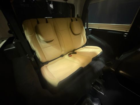 Used 2023 Jeep Wrangler Sport S image 18