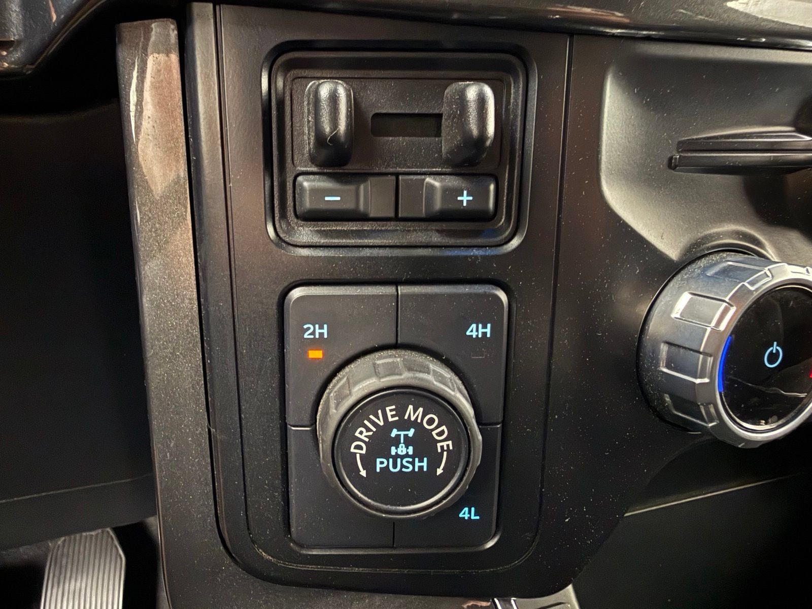 Used 2023 Ford F150 XLT w/ Equipment Group 302A High AWD/4WD image 18