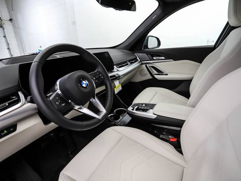Used 2026 BMW X1 xDrive28i w/ Technology Package AWD/4WD image 10