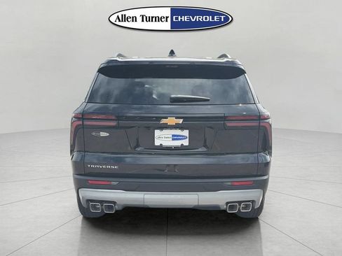 New 2026 Chevrolet Traverse LT w/ Driver Confidence Package FWD image 5