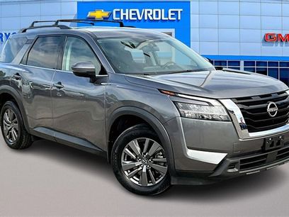 Used 2022 Nissan Pathfinder SV