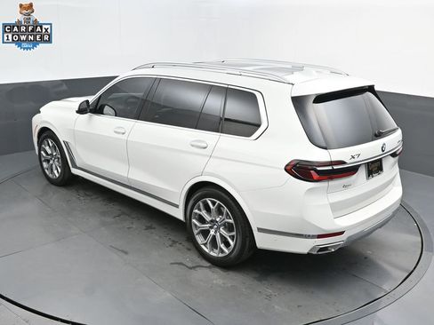 Certified 2025 BMW X7 xDrive40i w/ Executive Package image 40