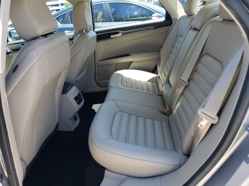 Used 2020 Ford Fusion SEL image 9