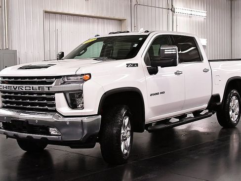 Used 2022 Chevrolet Silverado 2500 LTZ w/ LTZ Plus Package image 3