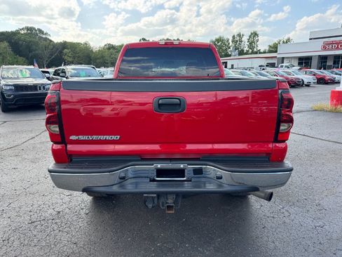 Used 2006 Chevrolet Silverado 2500 LT AWD/4WD image 4