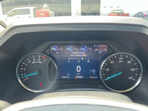Used 2024 Ford Expedition XLT RWD image 19