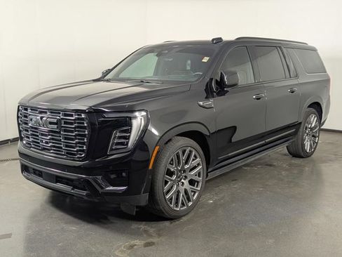 Used 2025 GMC Yukon XL Denali Ultimate image 4