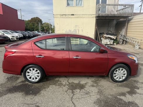 Used 2017 Nissan Versa SV image 6