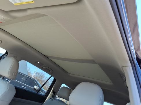 Used 2021 Volkswagen Atlas SE w/ Panoramic Sunroof Package image 18