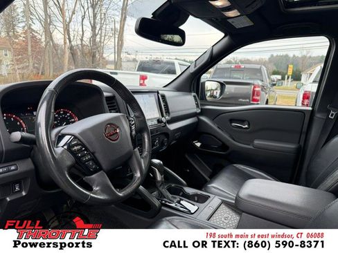 Used 2022 Nissan Frontier PRO-4X w/ Pro-4X Premium Package image 15