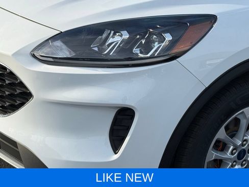 Used 2022 Ford Escape SE w/ Convenience Package FWD image 11