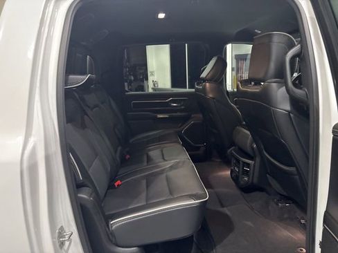 Used 2025 RAM 1500 Laramie AWD/4WD image 29