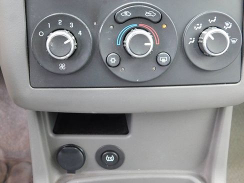 Used 2006 Chevrolet Malibu LT FWD image 12