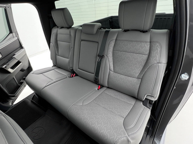 Used 2025 Toyota Tundra Limited AWD/4WD image 15