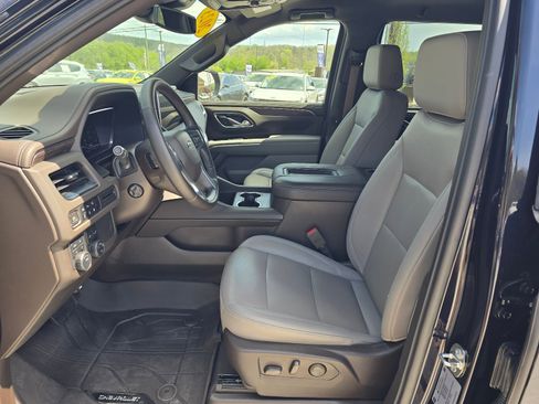 Used 2023 Chevrolet Tahoe Z71 w/ Luxury Package image 13