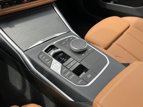 Certified 2025 BMW 330i Sedan RWD image 26