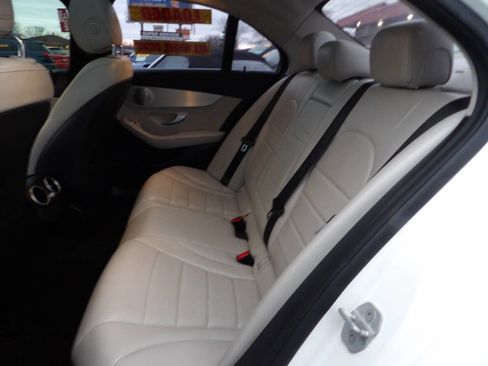 Used 2015 Mercedes-Benz C 300 4MATIC Sedan image 9